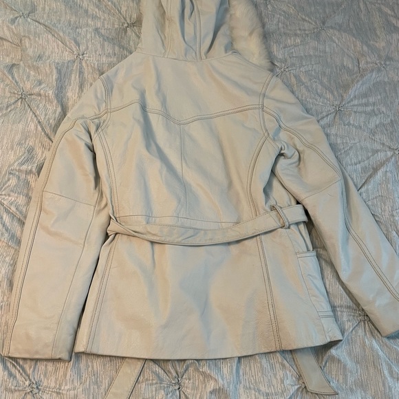 White Wilson’s leather maxima jacket - Picture 2 of 4